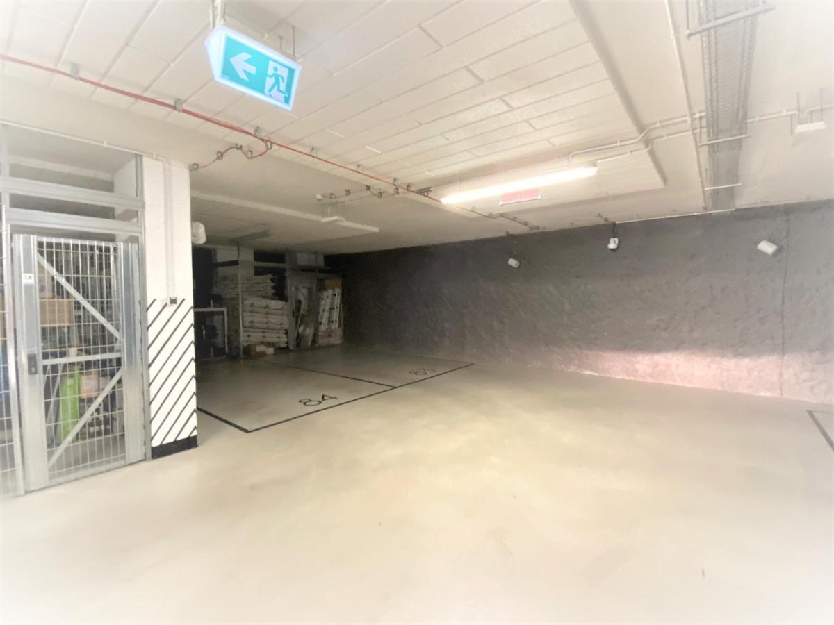 Exclusive 2Br! Apartment In Center +Netflix +Gym Варшава Экстерьер фото