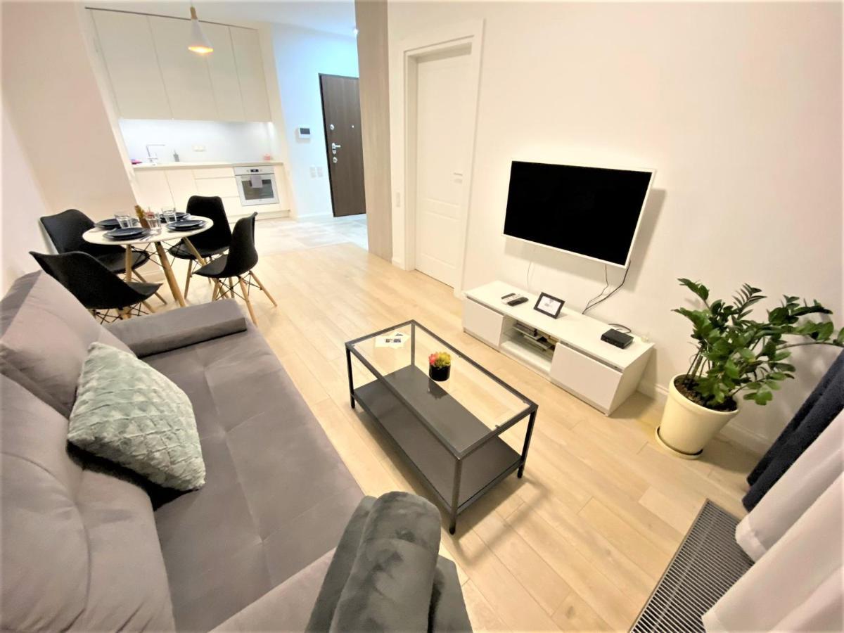 Exclusive 2Br! Apartment In Center +Netflix +Gym Варшава Экстерьер фото