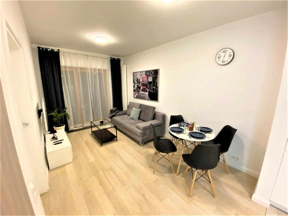 Exclusive 2Br! Apartment In Center +Netflix +Gym Варшава Экстерьер фото